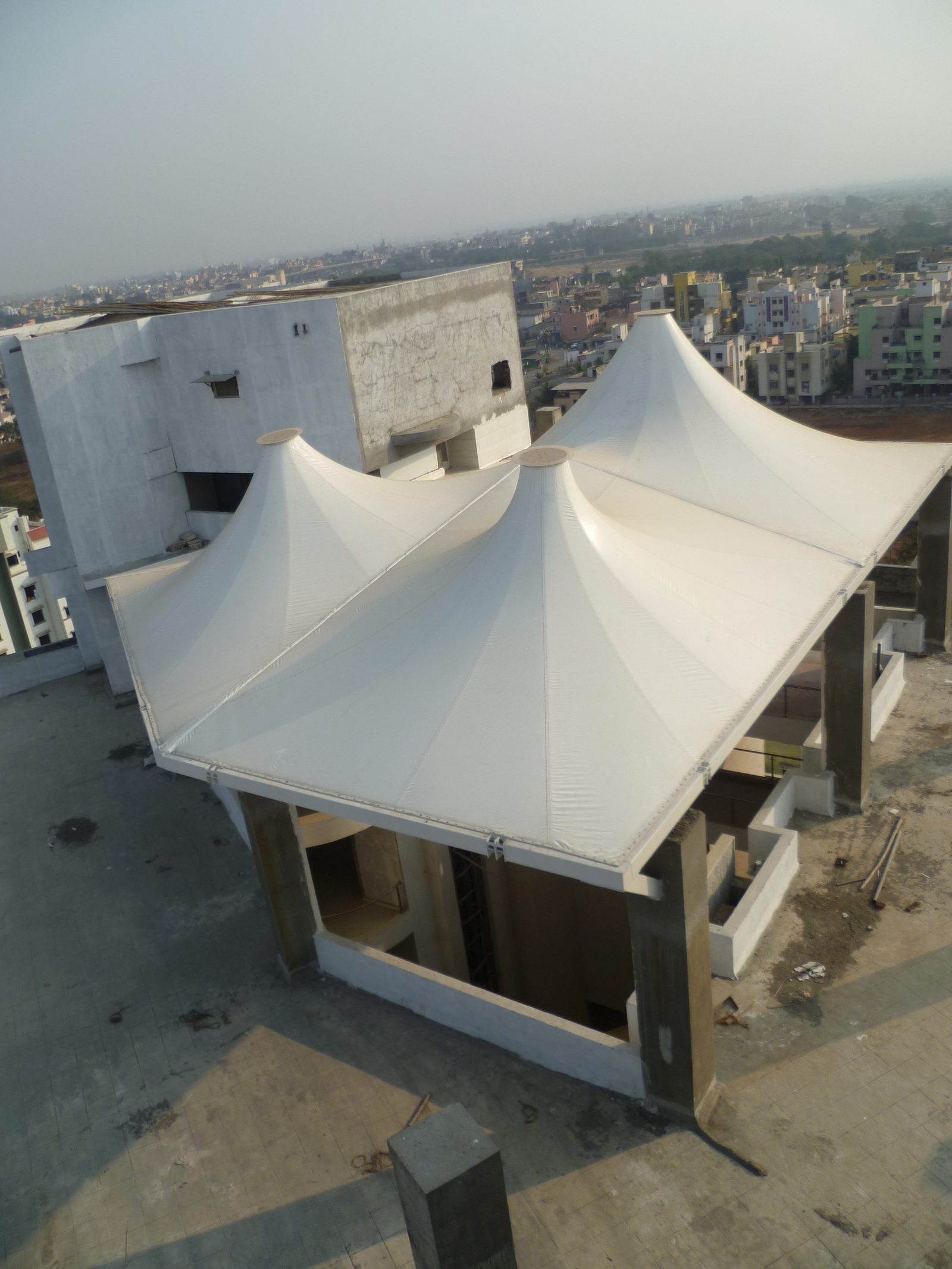 Twin-cone rooftop structure